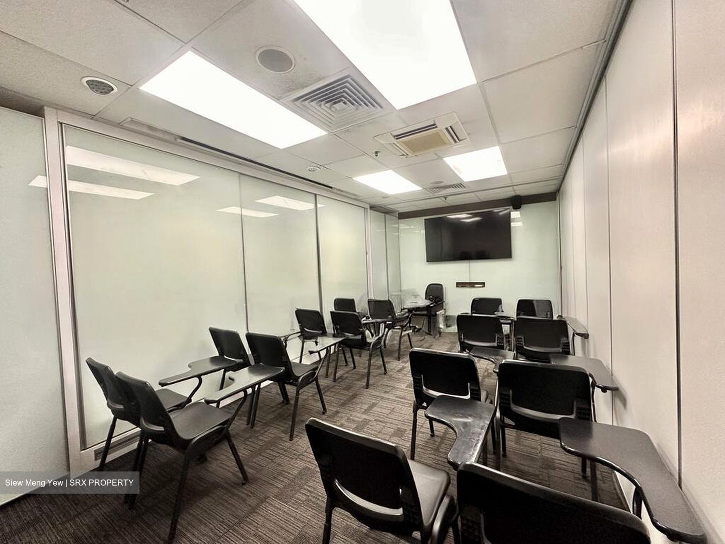 International Plaza (D2), Office #521654001